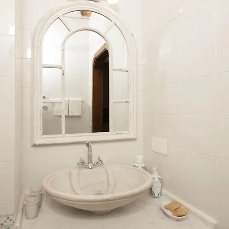 Irene Маджоне